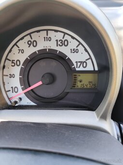 Toyota Aygo Sedan 50kw Manuál - 6
