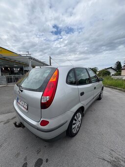 Nissan Almera Tino  1.8 Benzin - 6