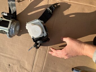 VW TIGUAN II 5NA zadni pasy 15-20 pravy levy - 6