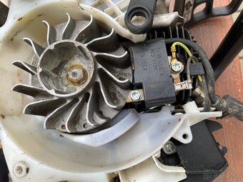 Predám motorovú pilu STIHL MS 211C - 6