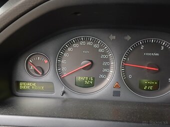 Volvo XC90 - 6
