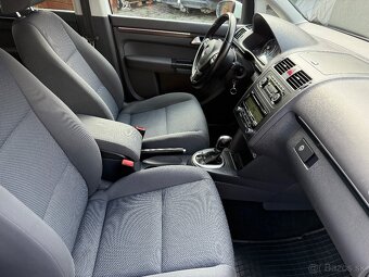 Volkswagen Touran 2,0 TDi Dsg 7miest - 6