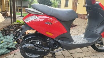 Skúter Piaggio ZIP 50 4T - 6