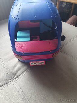 Predám autobus-karavan LOL s bábikami a zariadením - 6