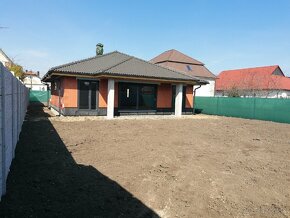 ZNÍŽENÁ CENA Rodinný dom - holodom - Šurany (Argentína) - 6