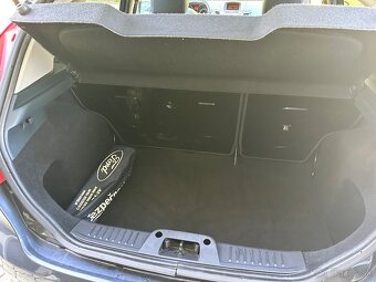 Ford fiesta - 6