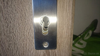 prave vchodove dvere 90 - 6