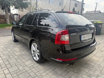 Škoda Octavia Combi RS 2,0 tfsi - 6
