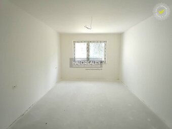 HALO reality - Predaj, trojizbový byt Lučenec, s parkovacím - 6