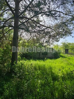Jedinečný pozemok pod lesom v obci Sokolovce 675m2 – tiché m - 6