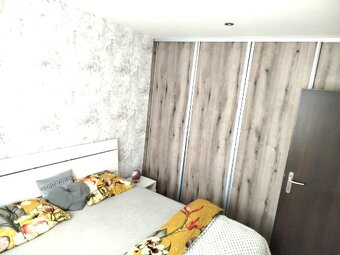 Priestranný 3-izbový byt (64 m²) s loggiou – ideálne bývanie - 6