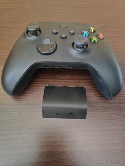 Predám ovládače na Xbox a playstation 4 - 6