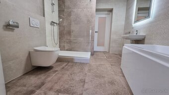 Váš domov s výhľadmi na mesto i hory: prémiový 4-izbov - 6