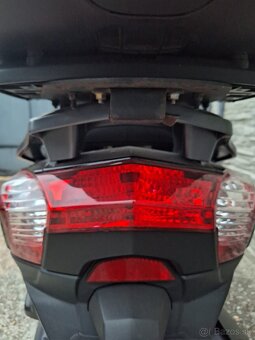 Kymco downtown 300i - 6