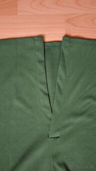 Zelené šaty s volánom - 6