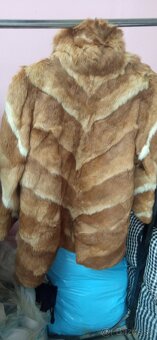 Predam krasny líščí kožuch - 6