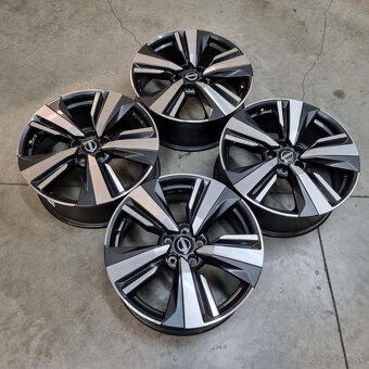 NISSAN disky 5x114,3 R19 7,5J ET40 - 6