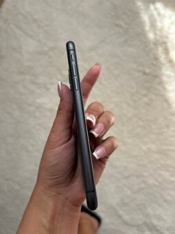 iPhone 11 64GB - 6