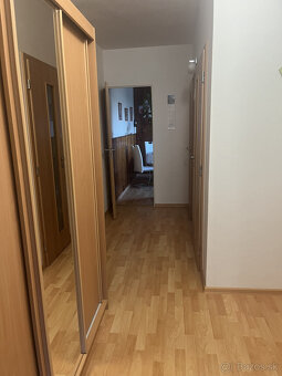 Váš nový domov čaká na vás – priestranný 3-izbový byt v Hume - 6