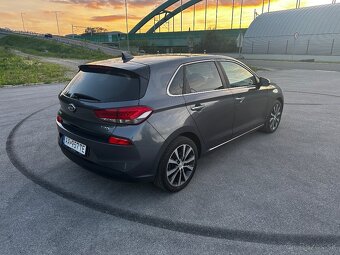 HYUNDAI I30 1.6 crdi 2017 automat - 6