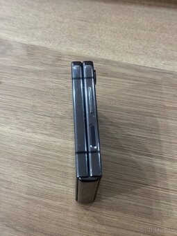 Samsung Z flip 5 512GB Graphite - 6