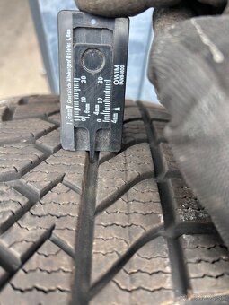Predám zimnú sadu Vw,Škoda 5x112-215/55R17 - 6