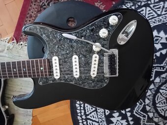 Fender Stratocaster DeLuxe USA 2006 - 6