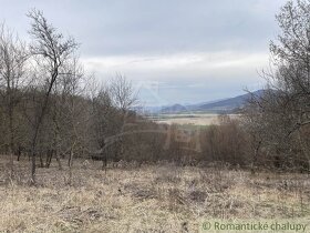 Rozsiahly pozemok s chatkou na okraji Slovenského krasu s - 6