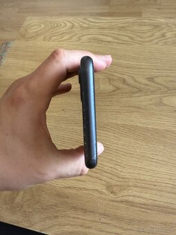 iPhone 11 64GB - 6