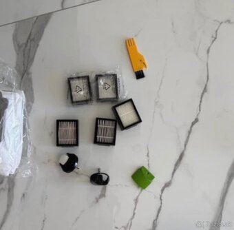 iRobot robotický vysávač + Clean Base, po servise - 6