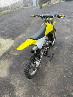 Suzuki RM 85 - 6