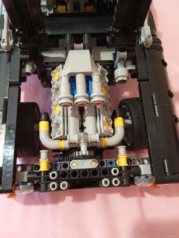 Lego technics Dodge Challenger - 6