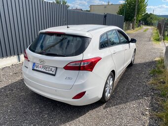 Hyundai i30 1.6i 88kW - 6