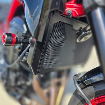 Kawasaki Z900 2024 - 6