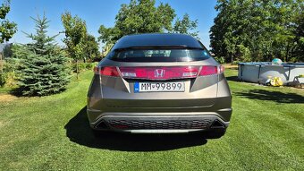 Honda Civic 8.g - 6
