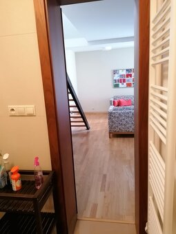 Na prenájom 2-izbový byt s mezonetom centrum Banská Bystrica - 6