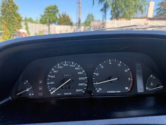 Predám: MAZDA 323 SEDAN - 6