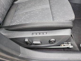 Predám Škoda Octavia Combi 2.0 TDI SCR Style DSG - 6