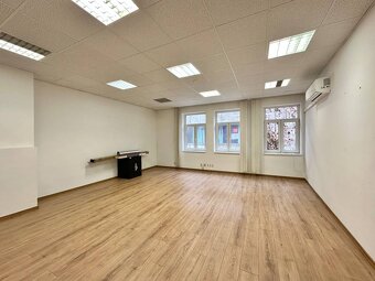 Lukratívny kancelársky priestor v centre Trnavy - 6