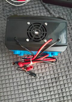 Inteligentná autonabijacka 12V /24v 12 amperova - 6