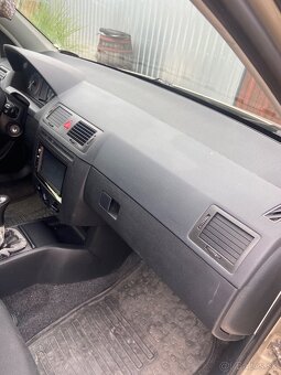 Predám Škoda Fabia 1.2,benzín - 6