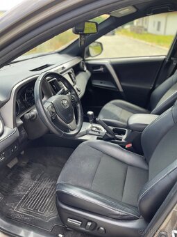 TOYOTA RAV4 HYBRID 4x4 Executive - 6