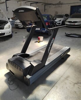 Bežiaci pás Life fitness 9500 - 6