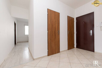 3-IZB.BYT S ÚŽASNÝMI VÝHĽADMI NA DUBNICU, 68m2, POD HÁJOM - 6