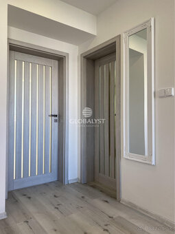 Priestranný, rekonštruovaný 3 izbový byt v centre mesta na T - 6