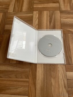 • Na predaj DVD film Nouzový východ • - 6