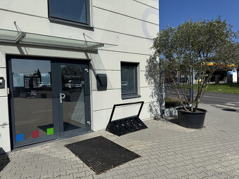 Prenájom showroomu 734m² v obchodnom centre NEW LIVING CENTE - 6