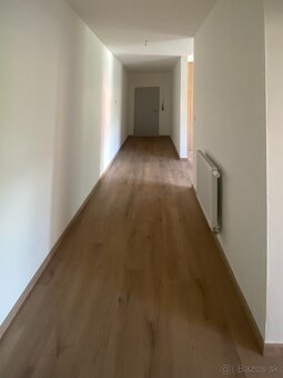 Predám 2 izbový čiastočne zariadený byt - 6