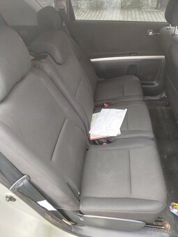 Toyota Corolla Verso - 6
