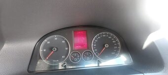 VW Touran 2.0 TDI 103kw - 6
